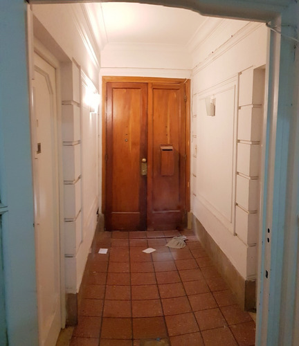 Imagen 2 de 22 de Juan Ramírez De Velazco Al 300, Villa Crespo. Ph Sin Expensas. Piso 3 Por Escalera. 2 Ambientes. Ultra Luminoso. Living Con Gran Ventanal Y Salida Directa A Gran Terraza Del Edificio. Baño Completo