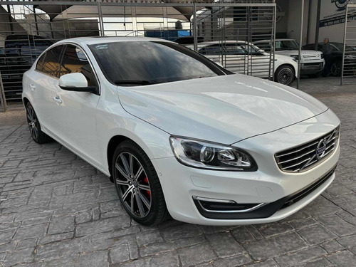Volvo S60 2.0 T5 Momentum At