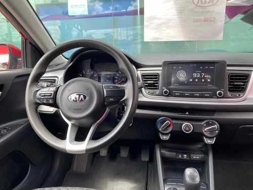 Imagen 12 de 15 de Kia Rio 2020 1.6 Lx Hatchback Mt