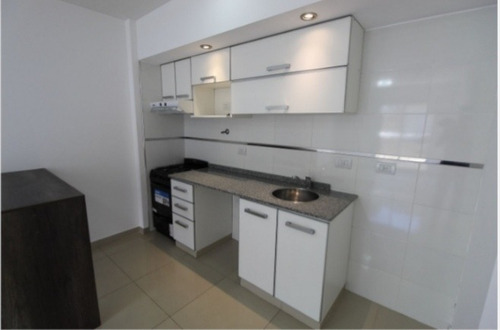 Imagen 4 de 14 de Departamento De 3 Ambientes En Venta - Ramos Mejia Norte