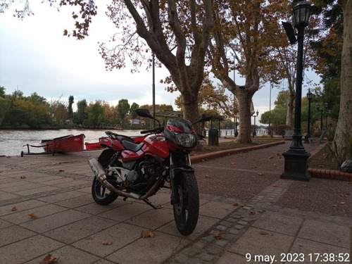 Bajaj Rouser 200 2010