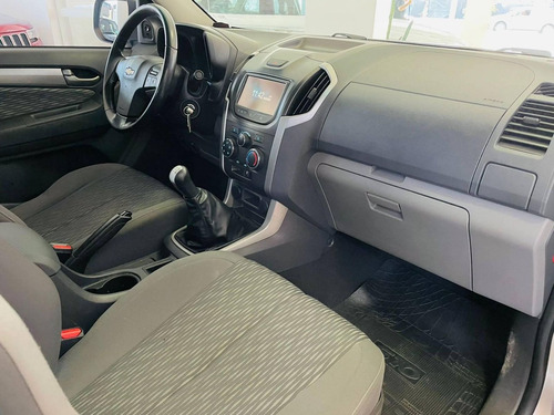 Imagem 4 de 10 de Chevrolet S10 2.4 Advantage 4x2 Cd 8v Flex 4p Manual 201...