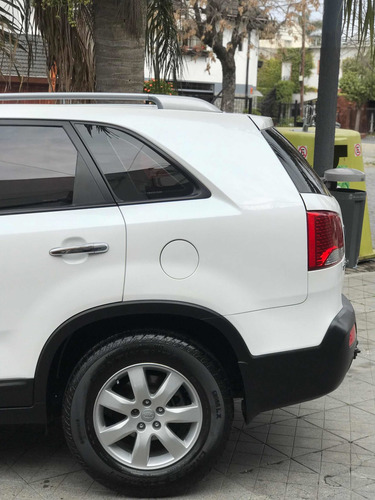 Imagen 5 de 8 de Kia Sorento 2011 2.4 Ex 4x4 6at