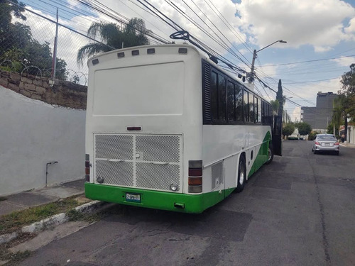 A Tratar Venta De Camion Comercial 45 Plazas