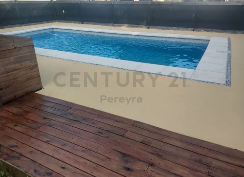Imagen 11 de 24 de Calle 52 Entre 9 Y 10, Casa En Venta, 5 Dormitorios Con Piscina En Villa Elisa