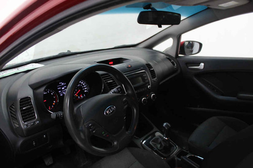 Imagen 9 de 13 de Kia Forte Sedan 2018 4 Cilindros