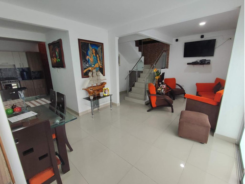 Casa En Venta En Villa Del Rosario. Cod V26441