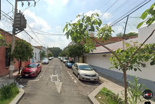 Casa Ubicada En Colonia Moderna, Guadalajara, Jalisco. Con 5 Recamaras Y 241m2. Muy Cerca De La Glorieta Niños Héroes.