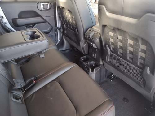 Imagen 8 de 15 de Jeep Gladiator Rubicon 3,6l 4x4 At8 Fisica My21 Lop
