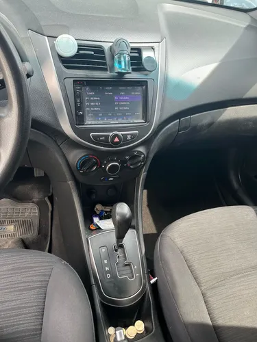 Hyundai Accent 1.6l 4 p