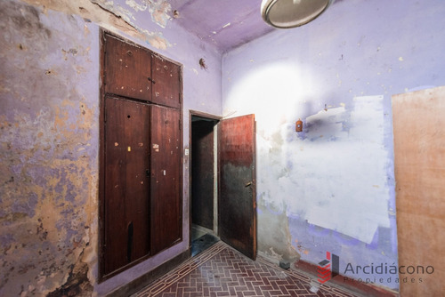 Casa A Demoler O Lote En Venta, Sayos 5400, Villa Lugano