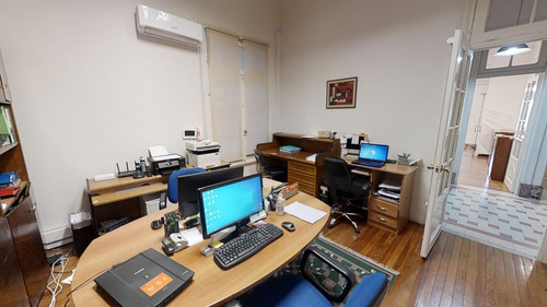 Imagen 28 de 30 de Oficina De Estilo En Emblemático Edificio Sobre Av. 18 De Julio Frente A Plaza Del Entrevero