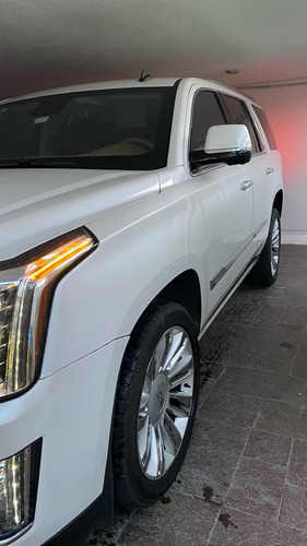 Cadillac Escalade 6.2 Plinum 4x4 At