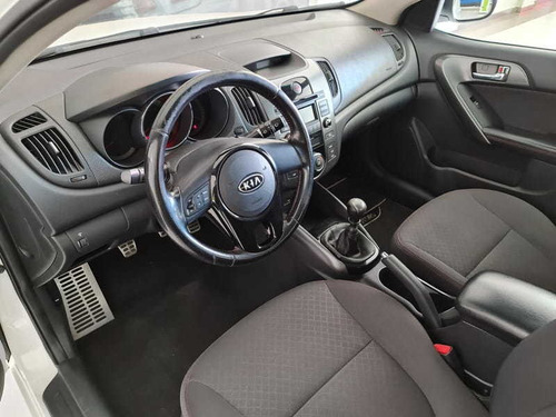 Imagem 10 de 15 de Kia Cerato 1.6 Sx3 16v Gasolina 4p Manual