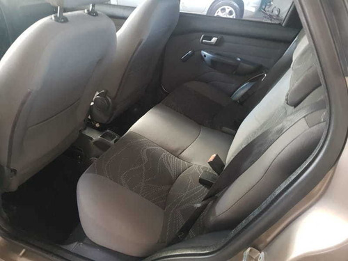 Imagem 12 de 15 de Fiat Siena El 1.0 8v Flex Mec. 2015