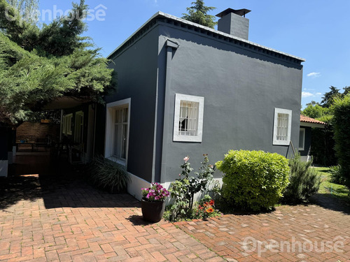 Venta Hermosa Casa En Altos Del Barranco Pilar Con 2 Casas