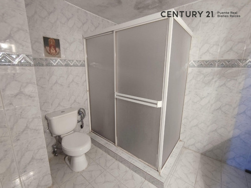 Imagen 6 de 11 de Alquiler En Residencias Galería Colon. Puerto La Cruz.