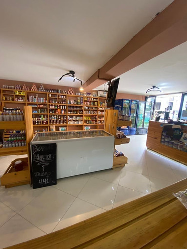 Imagen 11 de 14 de Bodegon En Colinas De Pirineos En Venta Lh