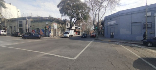 Venta Casa Excelente Ubicacion, Prox Av18 De Julio, En Zona De Alta Conectividad Y Servicios.