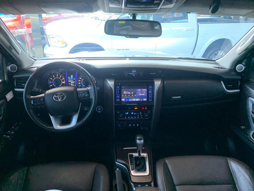 Toyota SW4 Hilux Sw4 4.0 Srx 4x4 7 Lugares V6 24v Gasolina 4p