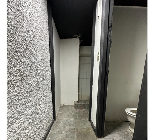 Local Comercial En Excelente Ubicación, Con Alta Seguridad