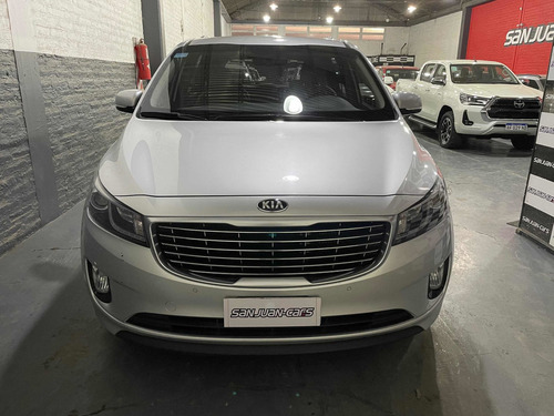 Imagen 3 de 15 de Kia Carnival 2016 2.2 Crdi Premium