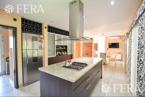 Imagen 7 de 24 de Venta De Casa De 4 Ambientes Con Galeria Con Parrilla Y Piscina En Fincas De Iraola Ii (28248)