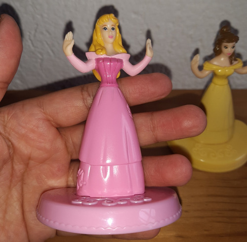 3 Muñecas Pequeñas Princesas Disney Bella Aurora Cenicienta (Usado)