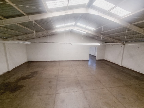 Imagen 3 de 6 de Vende/renta Ofi-bodega En Zona Franca En Amatitlán