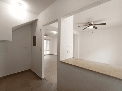 Casa En Venta En Dream Lagoons, Apodaca | 3 Recámaras, Alberca, Gimnasio Y Lago Artificial