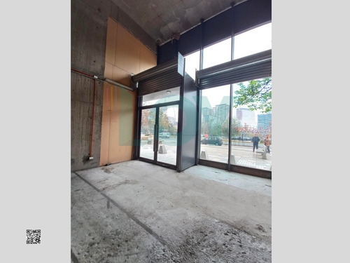 Local Comercial En Arriendo. Ñuñoa. 177m2. Metro Irarrazaval