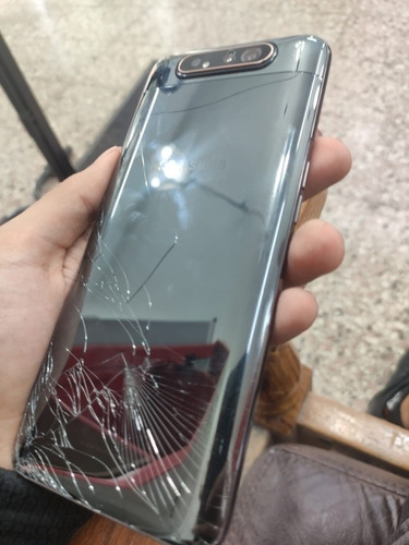 Imagen 4 de 4 de Celular Samsung A80 128gb 8ram Astillado