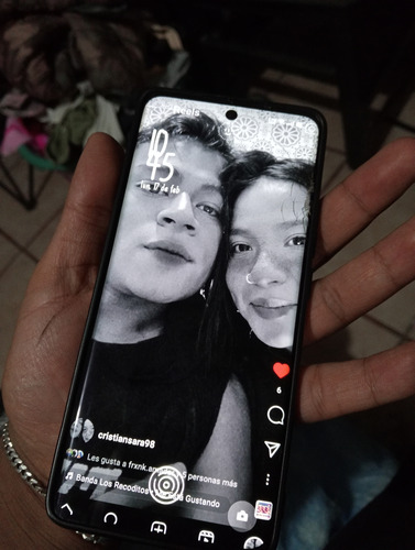 Realme 10 Pro Plus 256gb 8gb Ram - Negro (Usado)