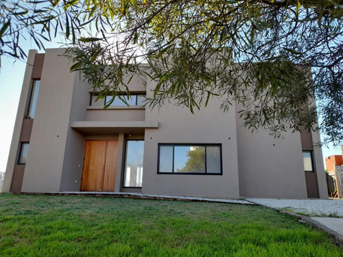 Imagen 2 de 30 de Casa En Venta El Canton Barrio Norte A Laguna C/pileta