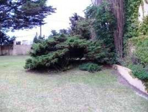 Casa En Venta La Barra Punta Del Este- Ref: 25518