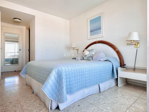 Imagen 12 de 24 de Muy Buen Apartamento De 2 Dormitorios + Dependencia - Península Punta Del Este - Punta Del Este Peninsula