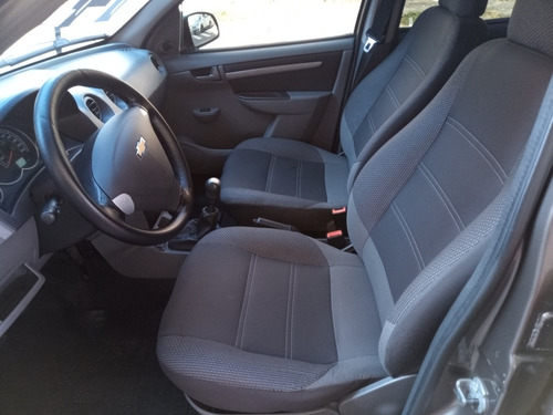Imagem 10 de 13 de Chevrolet Celta 2014 1.0 Advantage Flex Power 5p