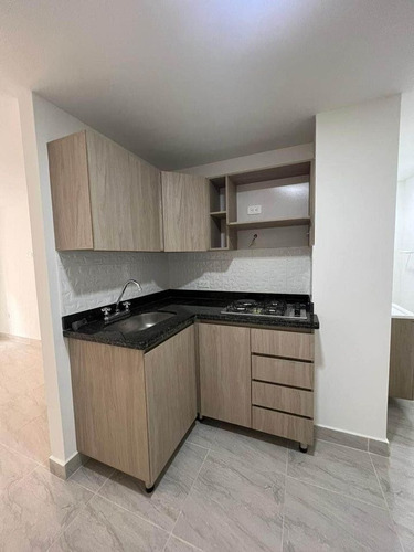 Venta De Apartamento En Sabaneta Zona Central Y Plana