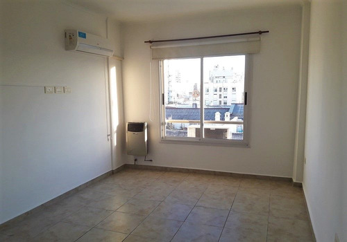 2 E/ 42 Y 43- Monoambiente-