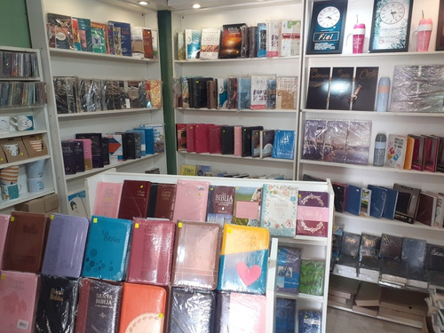 Imagen 3 de 5 de Libreria Y Regaleria Cristiana Milagro De Dios