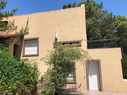 Casa Mas Departamento En Barrio Las Dunas