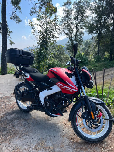 Vendo Moto Pulsar 200 Como Nueva Poco Uso