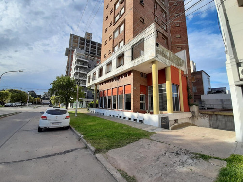 Imagen 5 de 11 de Amplisimo Local En Venta En San Lorenzo Barrio Del Combate