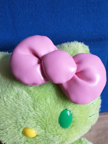 Hello Kitty Verde Moño Rosa Bootleg (Usado)