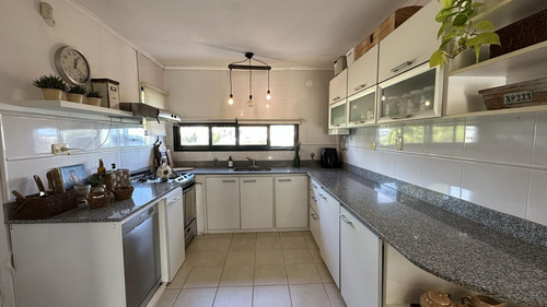 Casa En Prados De La Adelina (club De Campo)