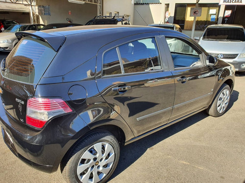 Imagem 6 de 10 de Chevrolet Agile 1.4 Mpfi Lt 8v Flex 4p Manual 2011