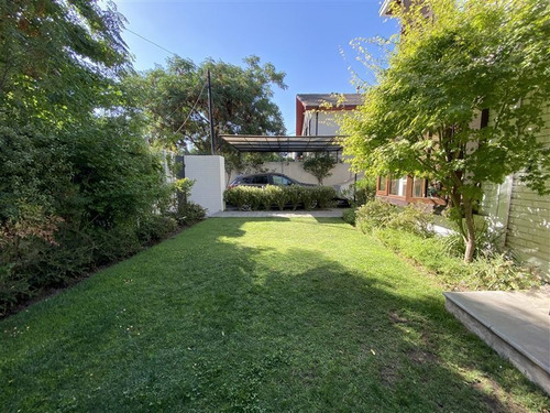 Casa En Venta De 4 Dorm. En Vitacura