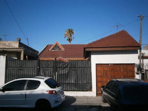 Casa En Venta En Avellaneda