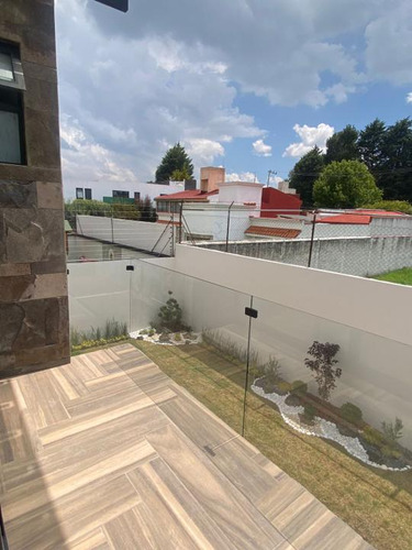 Venta De Casa En Fraccionamiento San Carlos Metepec