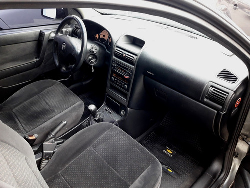 Chevrolet Astra 2.0 Gls 4 Puertas 2010